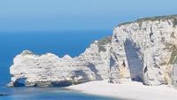 Etretat &ndash; &copy; Beate Schroedter (Eberhardt TRAVEL)