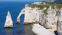 Etretat &ndash; &copy; Beate Schroedter (Eberhardt TRAVEL)