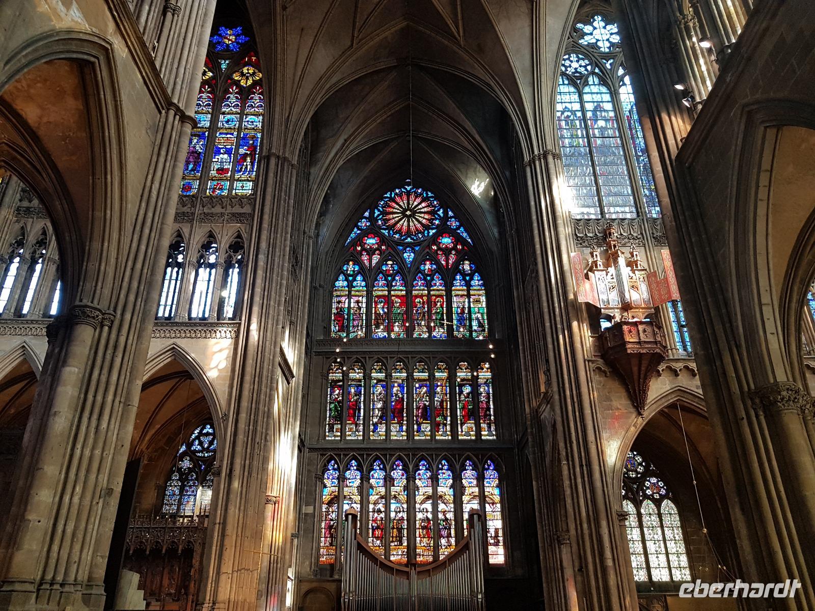 Metz Kathedrale Querschiff &ndash; &copy; Beate Schroedter (Eberhardt TRAVEL)