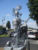 Amboise, Edelstahlskulptur  &ndash; &copy; Peter Großer (Eberhardt TRAVEL)