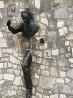 Durch die Wand &ndash; &copy; Irmela Körner (Eberhardt TRAVEL)