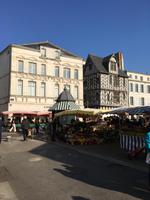 La Rochelle, Markt &ndash; &copy; Dr. Michael Krause (Eberhardt TRAVEL)