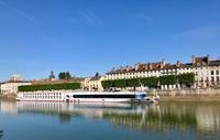 A-Rosa Luna vor Chalon-sur-Saone &ndash; &copy; Magda-Viola Hanke (Eberhardt TRAVEL)