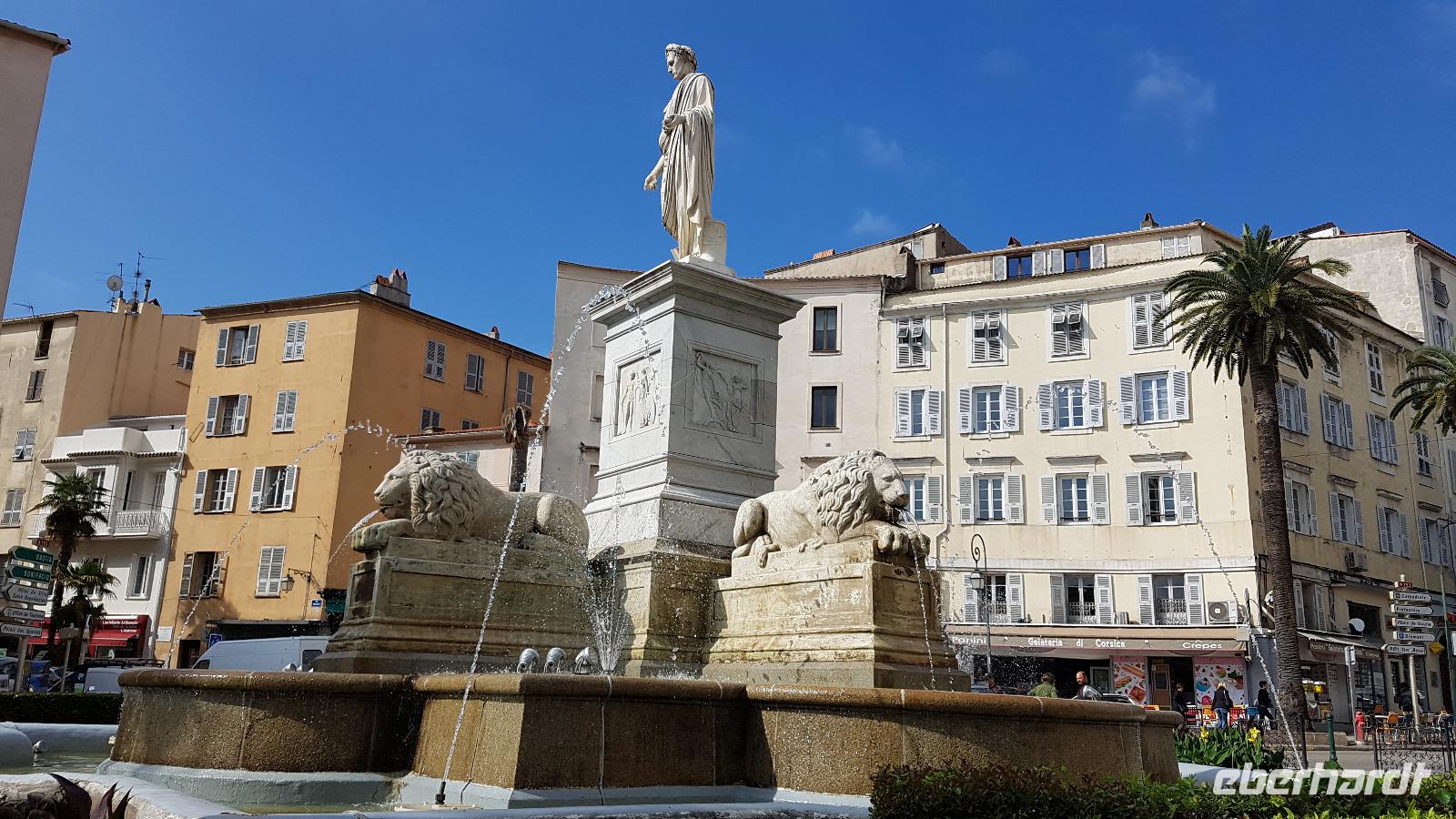 Korsika, Ajaccio, Napoleon Brunnen &ndash; &copy; Ria Heilmann (Eberhardt TRAVEL)