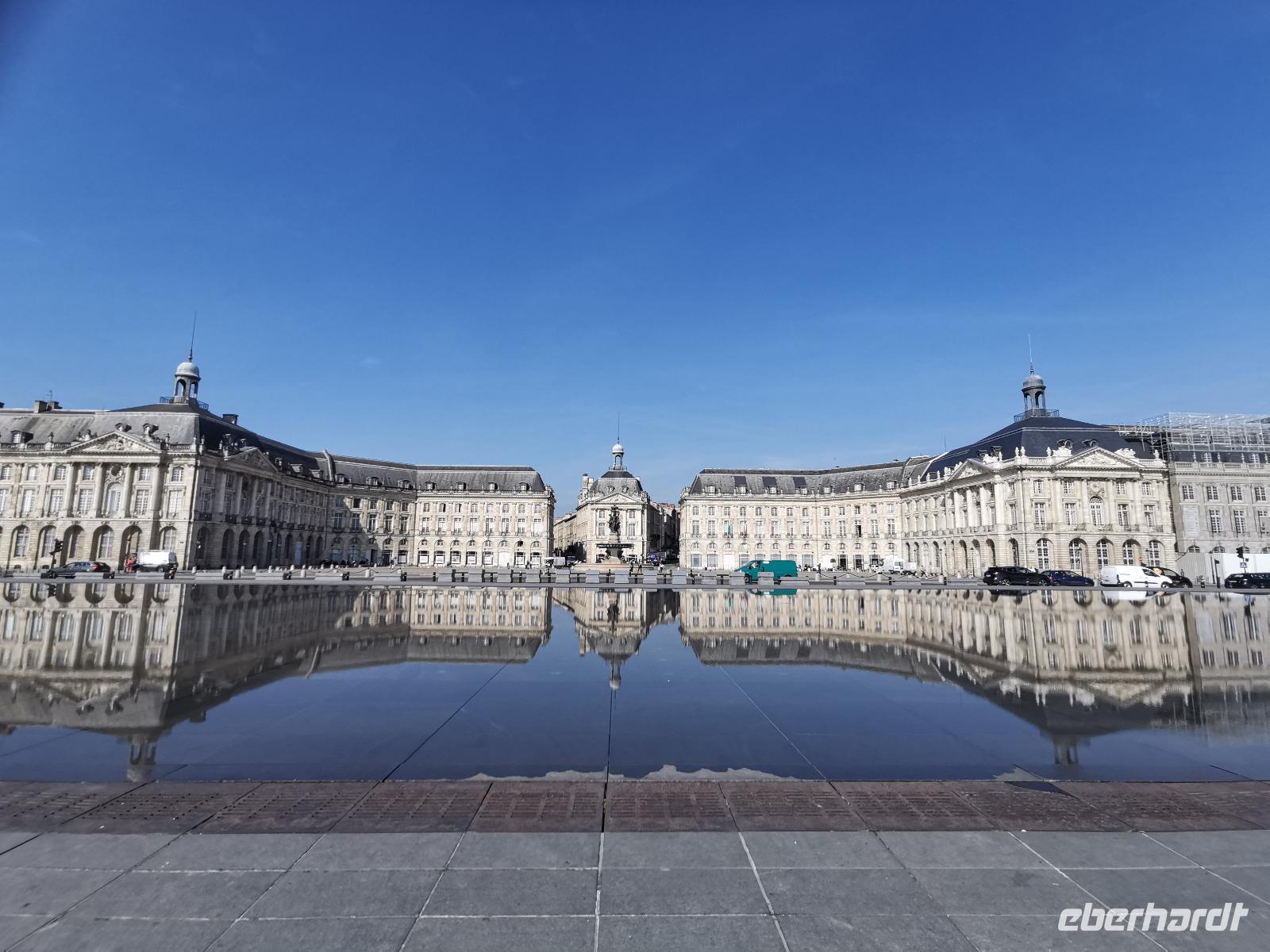 071. Panorama place de la bourse Bordeaux &ndash; &copy; Sophie Hof (Eberhardt TRAVEL)