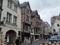 041. Place Plumereau Tours &ndash; &copy; Sophie Hof (Eberhardt TRAVEL)