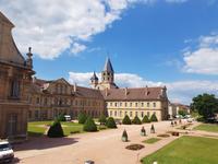 Cluny, Klostergebäude des 18. Jahrhunderts &ndash; &copy; Beate Schroedter (Eberhardt TRAVEL)