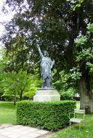 9KopieDerFreiheitsstatueImJardinDuLuxembourg &ndash; &copy; Alexandra Jordan (Eberhardt TRAVEL)