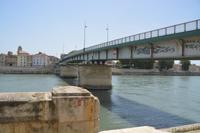 über die Brücke 