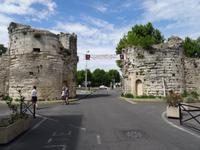 Arles - Stadtmauer &ndash; &copy; Hans-Joachim Trutz (Eberhardt TRAVEL)