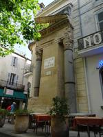 Arles - Forum-Platz &ndash; &copy; Hans-Joachim Trutz (Eberhardt TRAVEL)
