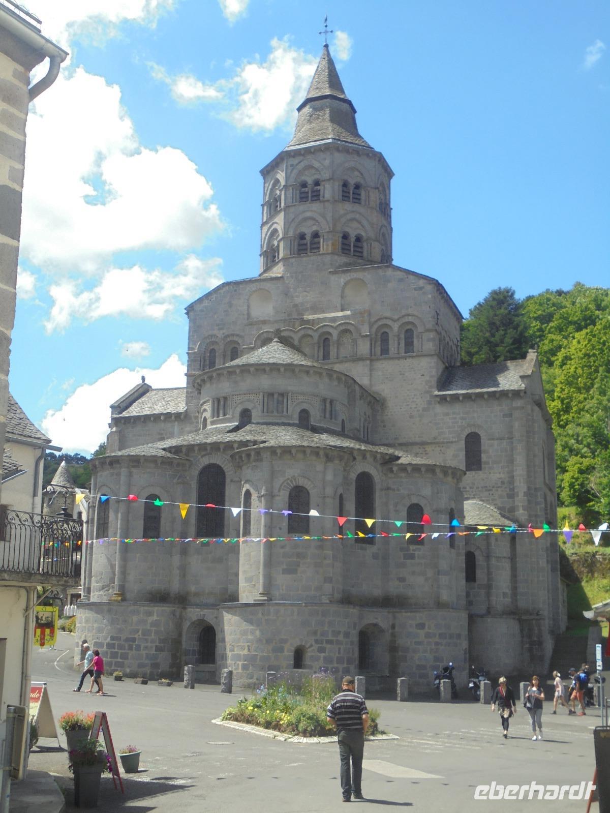 Kirche von Orcival &ndash; &copy; Dr. Michael Krause (Eberhardt TRAVEL)