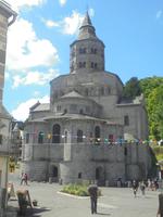 Kirche von Orcival &ndash; &copy; Dr. Michael Krause (Eberhardt TRAVEL)