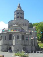 Kirche von Orcival &ndash; &copy; Dr. Michael Krause (Eberhardt TRAVEL)