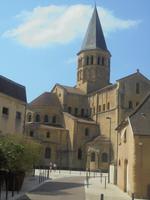 Klosterkirche Paray-le-Monial von Südosten &ndash; &copy; Dr. Michael Krause (Eberhardt TRAVEL)
