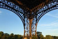Paris Tag 4 Eiffelturm, Detail &ndash; &copy; Gabriele Sauer (Eberhardt TRAVEL)