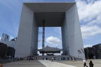 Paris Tag 4 La Défense, Grande Arche &ndash; &copy; Gabriele Sauer (Eberhardt TRAVEL)