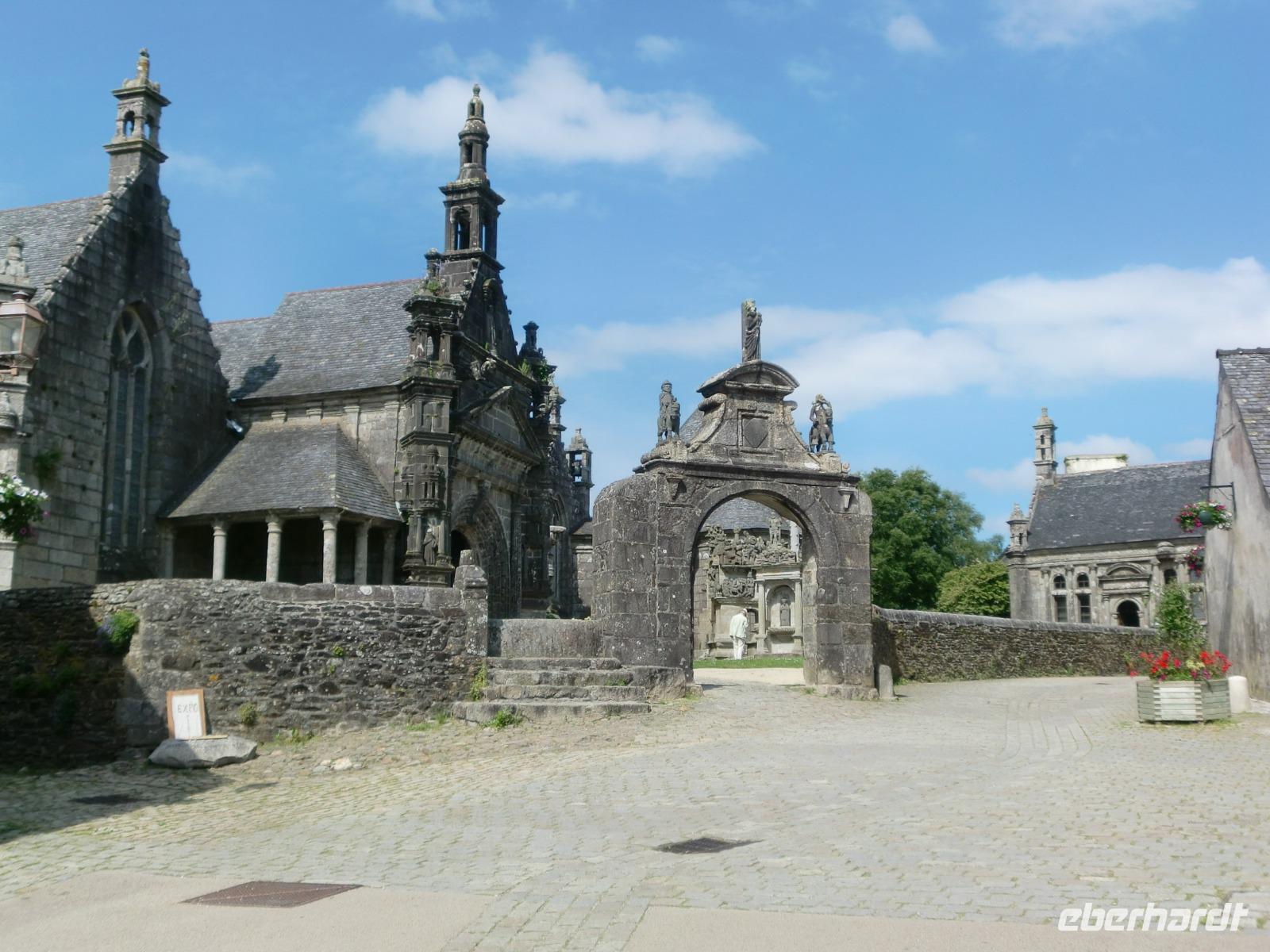 Guilmiieau. Pfarrbezirk &ndash; &copy; Peter Großer (Eberhardt TRAVEL)