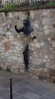 Le passe-muraille