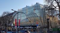 Drugstore Publicis, Champs-Elysées &ndash; &copy; Alexandre de Bordelius (Eberhardt TRAVEL)