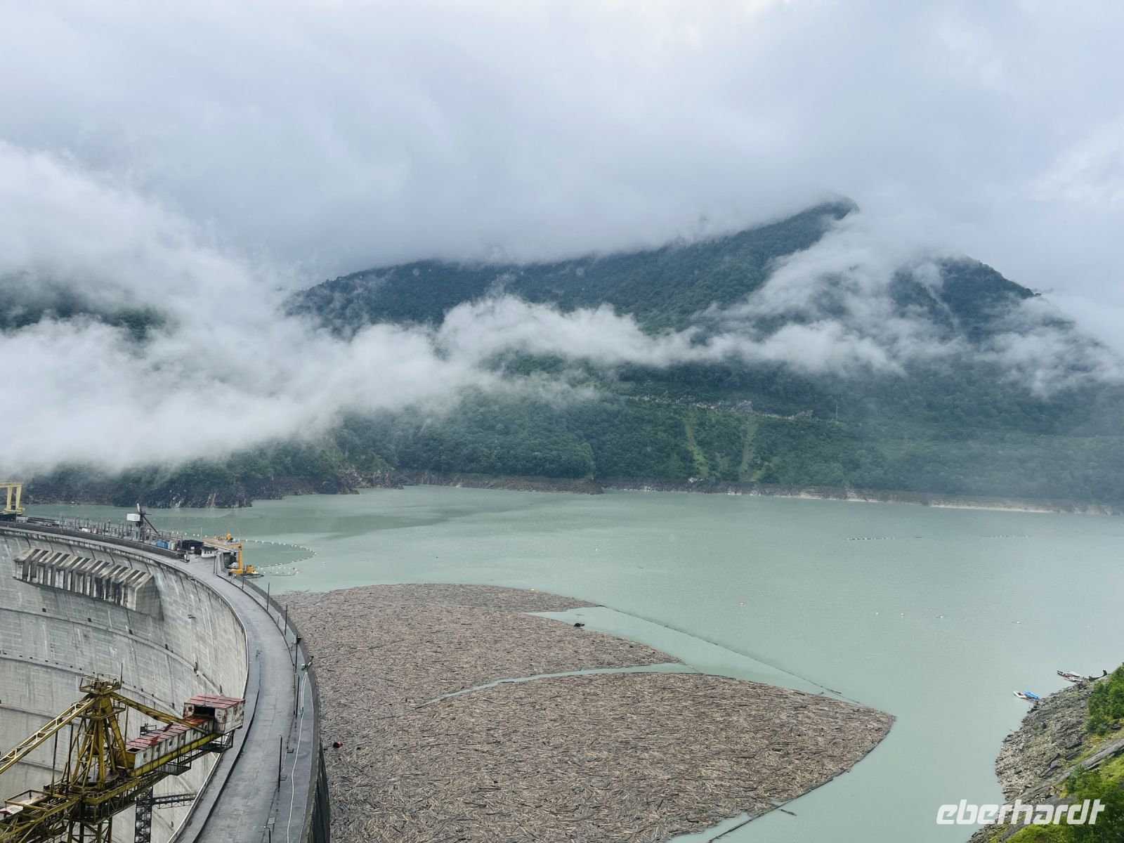 Enguri-Staumauer, Georgien &ndash; &copy; Maria Feibig (Eberhardt TRAVEL)