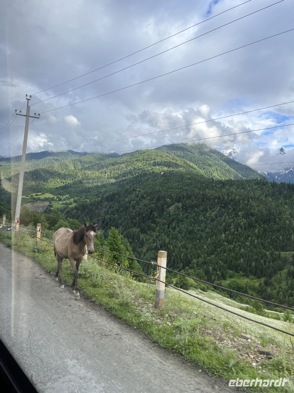 Auf den Weg nach Mestia, Georgien &ndash; &copy; Maria Feibig (Eberhardt TRAVEL)