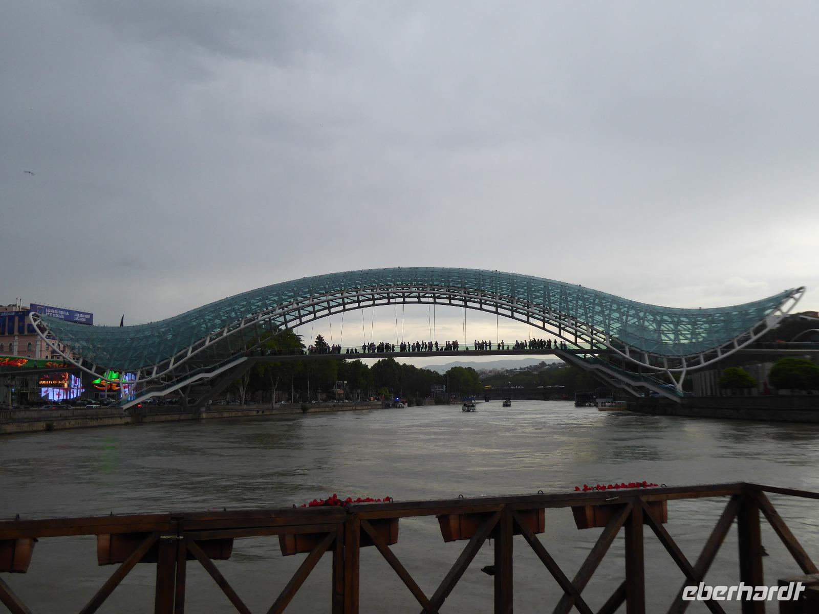 Friedensbrücke Tbilissi &ndash; &copy; Sabine Letzybyll (Eberhardt TRAVEL)