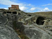 3000 Jahre Geschichte: Höhlenstadt Uplisziche &ndash; &copy; Andrej Kulikov (Eberhardt TRAVEL)