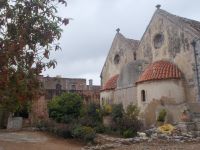 DSCN7275.JPG    Innenhof mit Kloster &ndash; &copy; Kerstin Veit (Eberhardt TRAVEL)