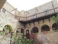 Hof von Toplou (2) &ndash; &copy; Laura Wonneberger (Eberhardt TRAVEL)