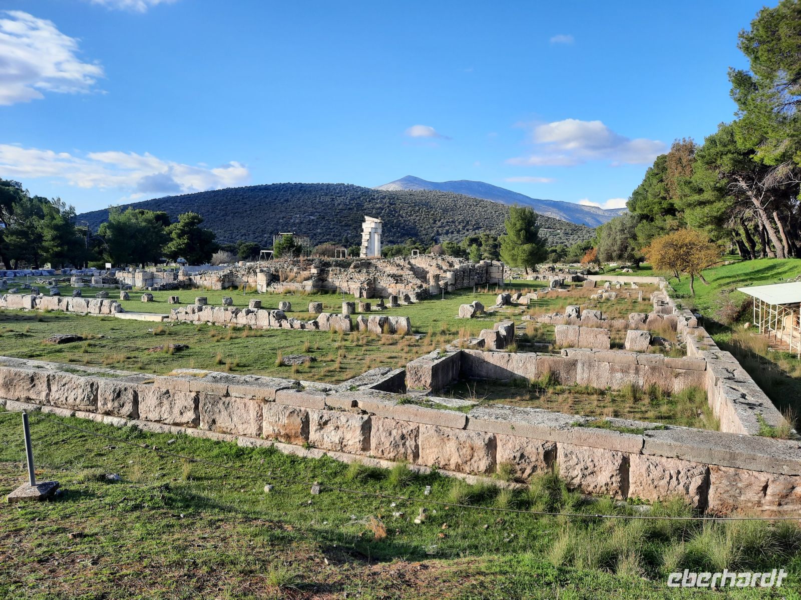 Epidauros - Heiligtum &ndash; &copy; Katrin Deutschbein (Eberhardt TRAVEL)