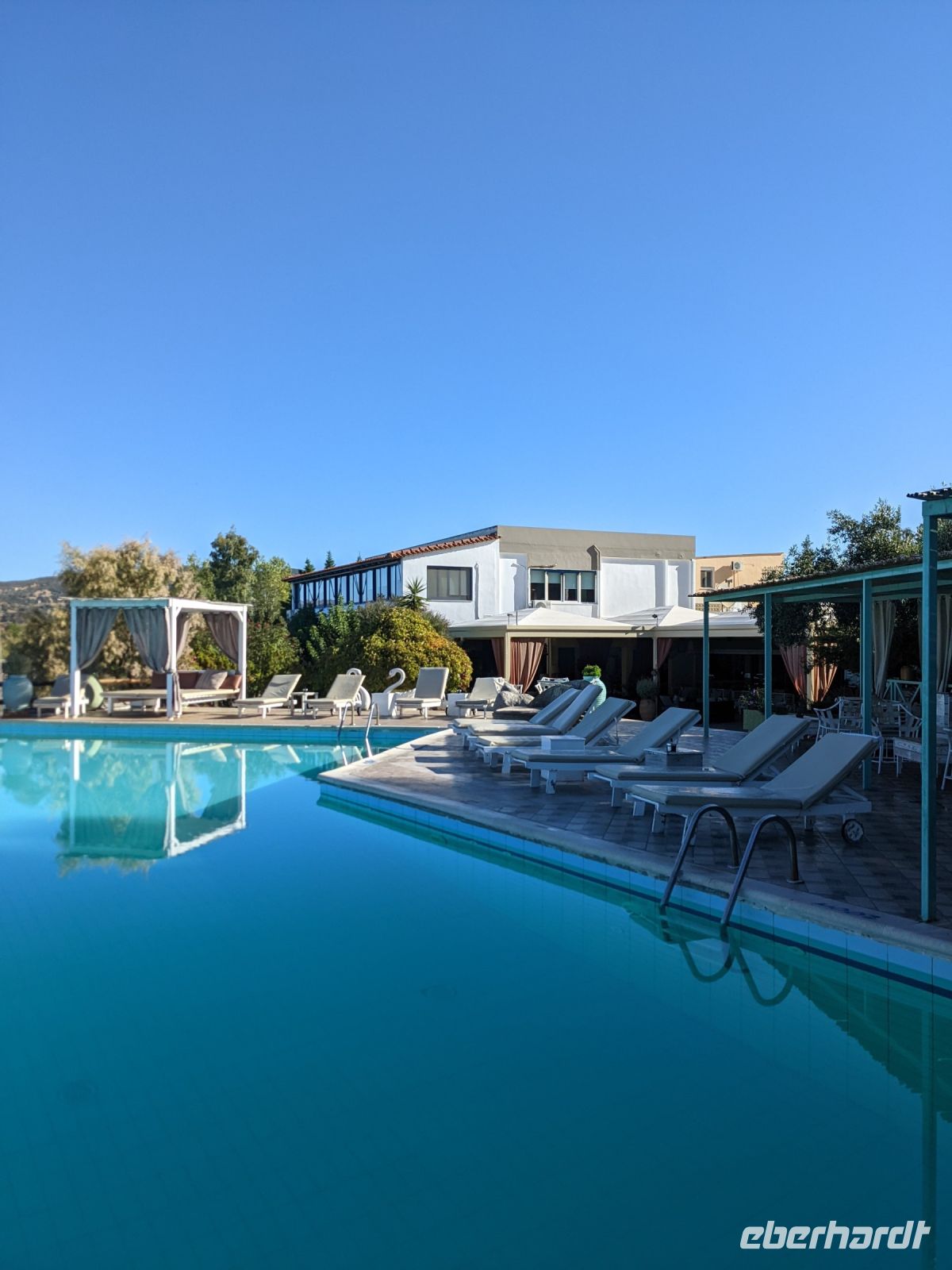 080 Pool Hotel &ndash; &copy; Teresa Rumpel (Eberhardt TRAVEL)