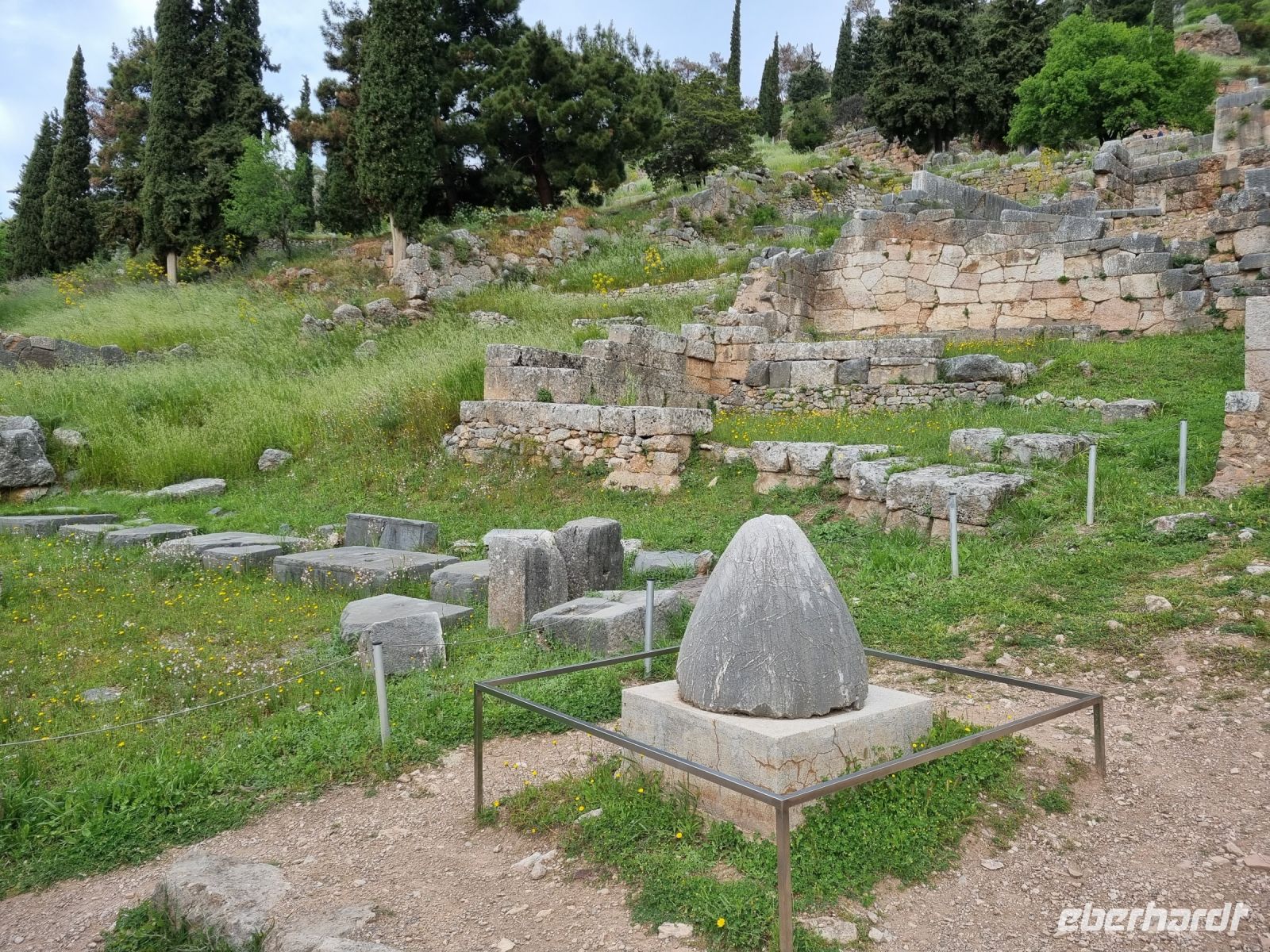 Delphi - Antiker Nabelstein (Kopie)  &ndash; &copy; Katrin Deutschbein (Eberhardt TRAVEL)