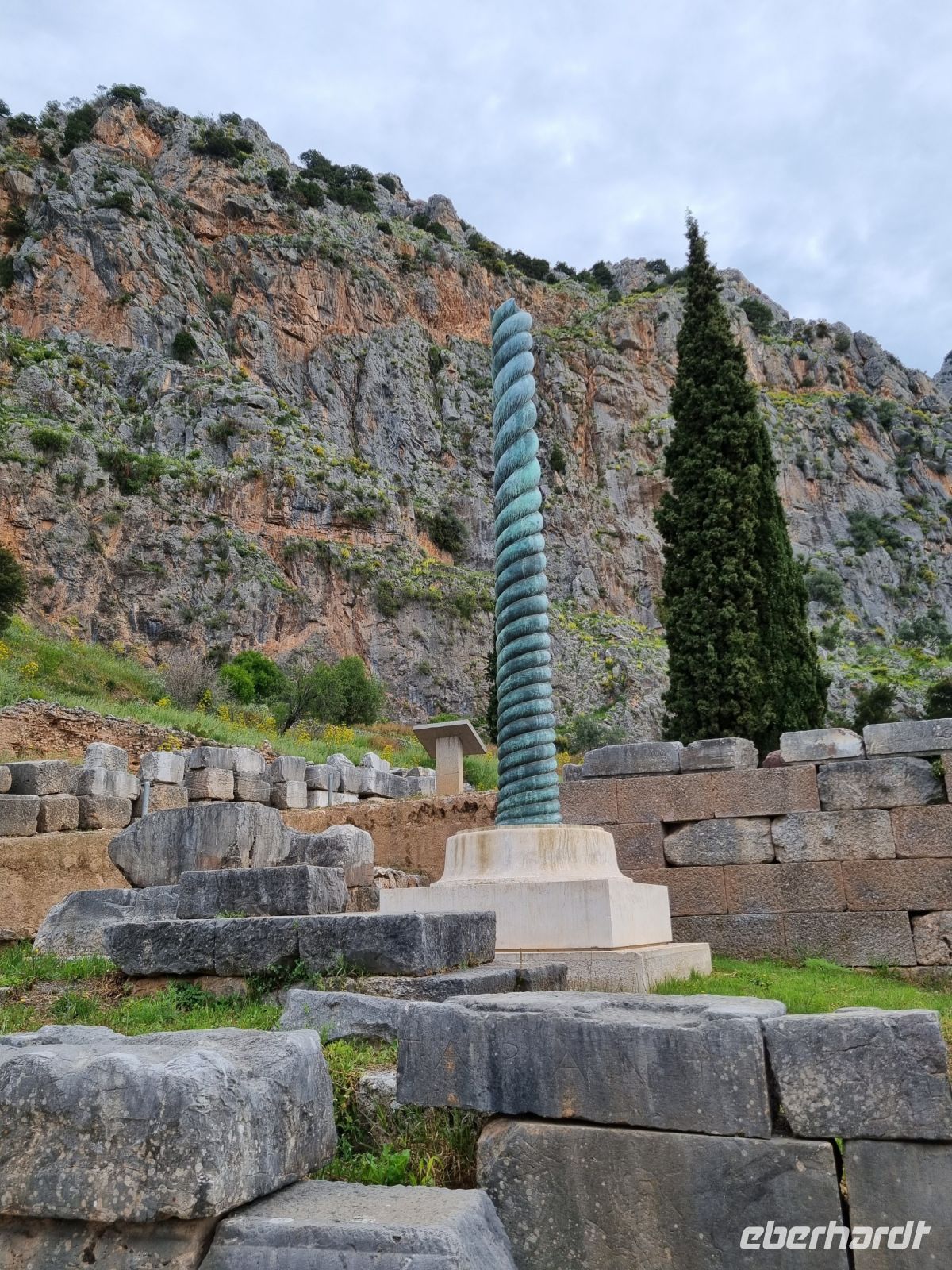 Delphi - Schlangensäule (Weihegabe der Griechen) &ndash; &copy; Katrin Deutschbein (Eberhardt TRAVEL)