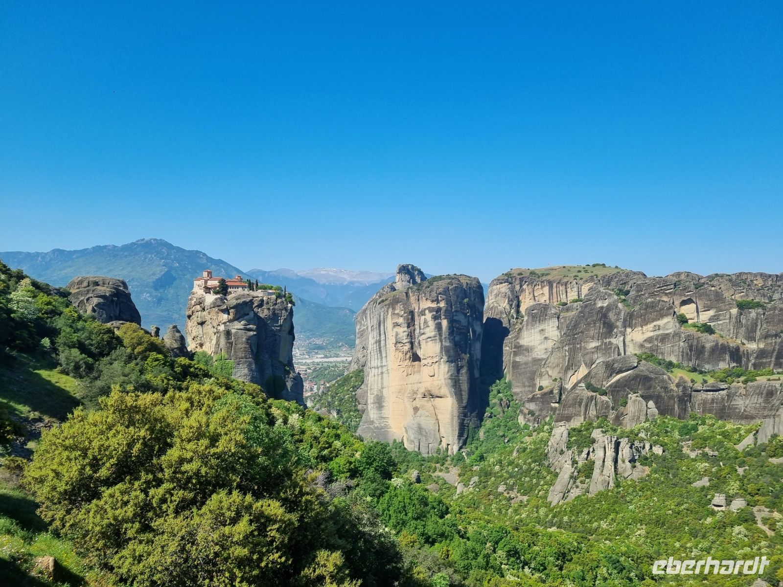 Meteora-Felsen - Kloster der Heiligen Dreifaltigkeit  &ndash; &copy; Katrin Deutschbein (Eberhardt TRAVEL)