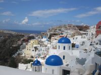 Oia Blue Domes &ndash; &copy; Heike Heinen (Eberhardt TRAVEL)
