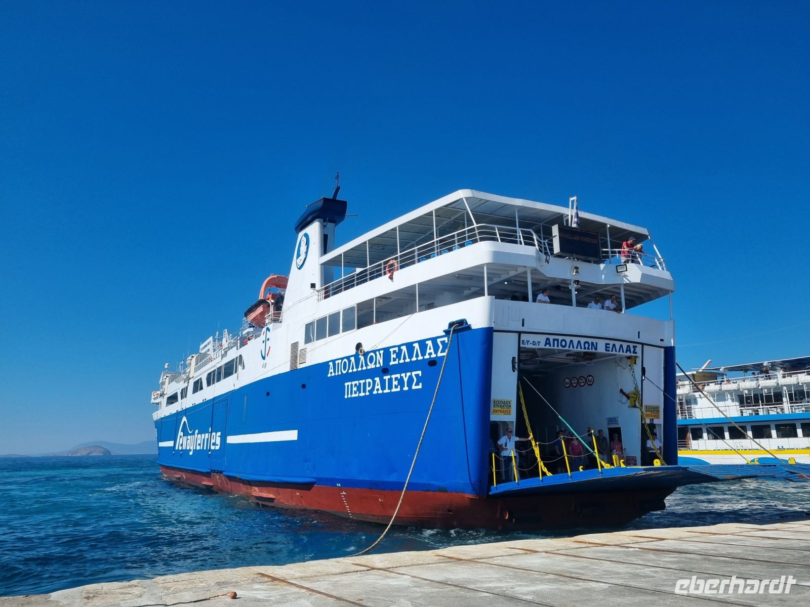 Fähre von der Insel Aegina nach Piräus  &ndash; &copy; Katrin Deutschbein (Eberhardt TRAVEL)