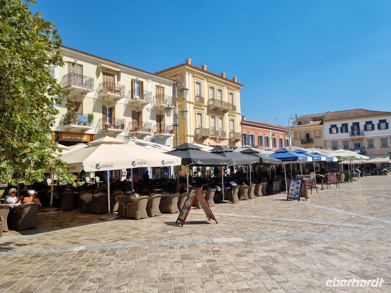 Nafplio (Nauplia) - Hauptplatz &ndash; &copy; Katrin Deutschbein (Eberhardt TRAVEL)