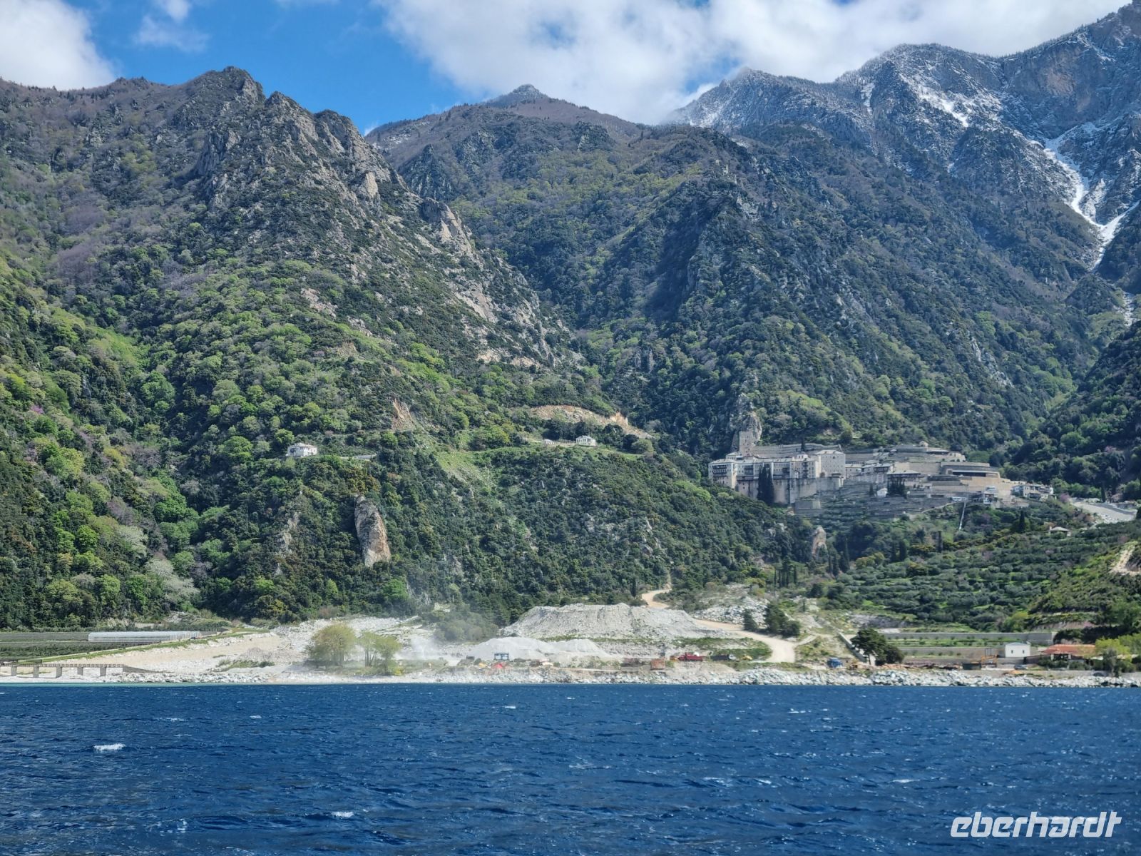 Schifffahrt zum Berg Athos - Kloster Agiou Pavlou (Pauluskloster) &ndash; &copy; Katrin Deutschbein (Eberhardt TRAVEL)
