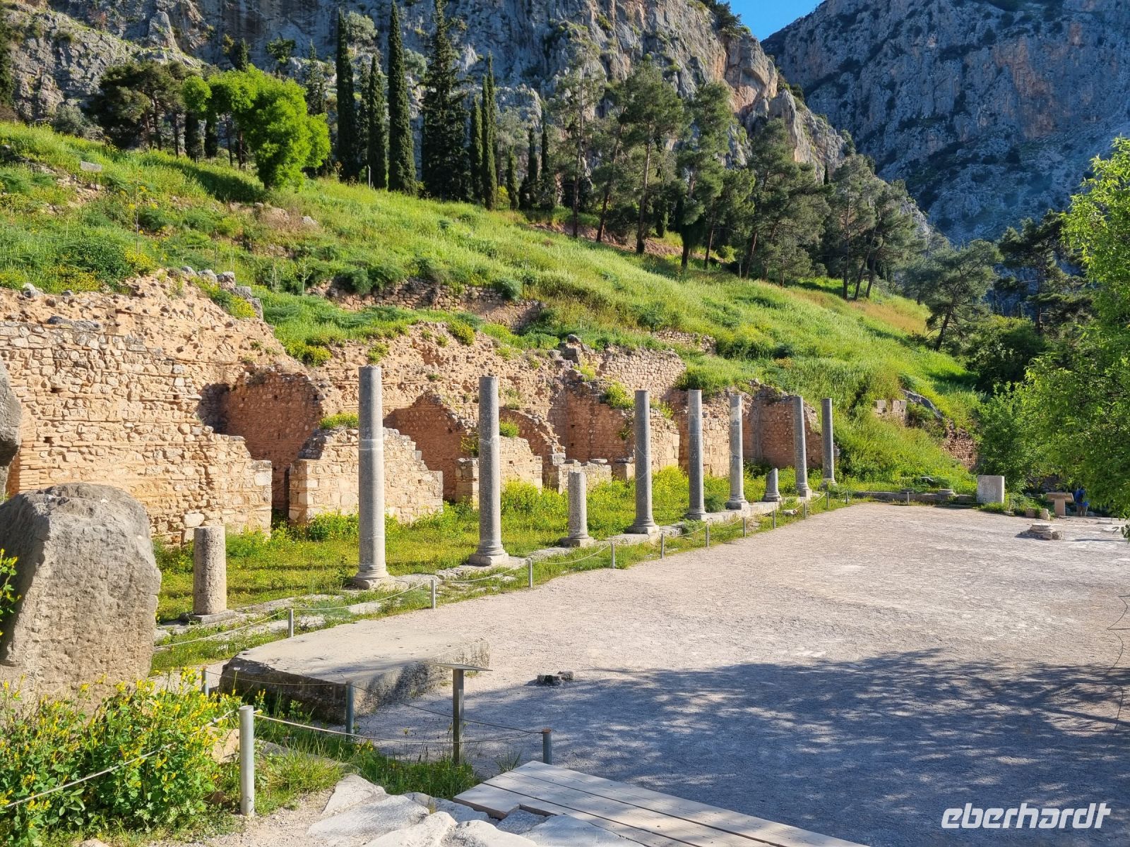 Delphi - Römische Agora (Forum) &ndash; &copy; Katrin Deutschbein (Eberhardt TRAVEL)