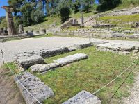 Olympia (Stelle der Entzündung des Olympischen Feuers vor den Ruinen des Hera-Tempels) &ndash; &copy; Katrin Deutschbein (Eberhardt TRAVEL)