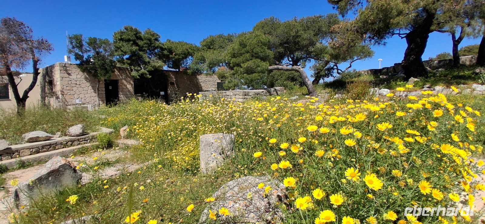 Am Museum Aphaia &ndash; &copy; Georg Berger (Eberhardt TRAVEL)