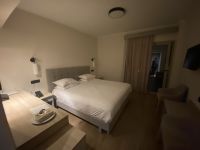 (4) Hotelzimmer Livadi Nafsika Hotel Korfu.jpg