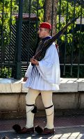 Evzone, die griechische Präsidialgarde in traditioneller Uniform