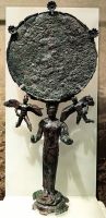 Bronzespiegel aus dem 5. Jahrhundert v. u. Z. 
