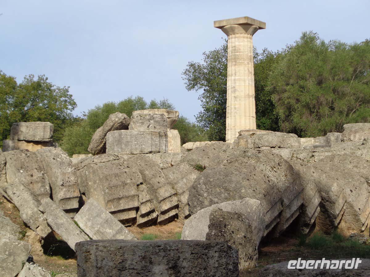 Am Zeustempel in Olympia &ndash; &copy; Peter Rudolph (Eberhardt TRAVEL)