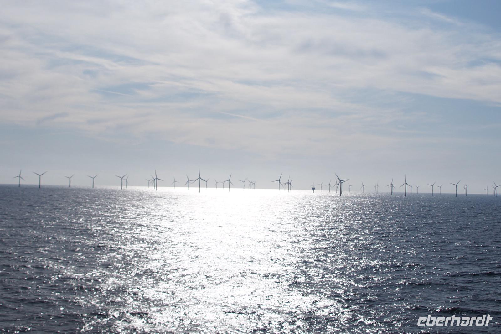 Offshore Windpark &ndash; &copy; Andreas Böcker (Eberhardt TRAVEL)