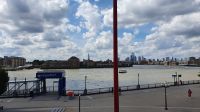 20220801 141023 Mittagspause am Canary Wharf &ndash; &copy; Marlies Thrum (Eberhardt TRAVEL)