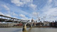 20220804 101342 St. Pauls und die Millenium Bridge &ndash; &copy; Marlies Thrum (Eberhardt TRAVEL)