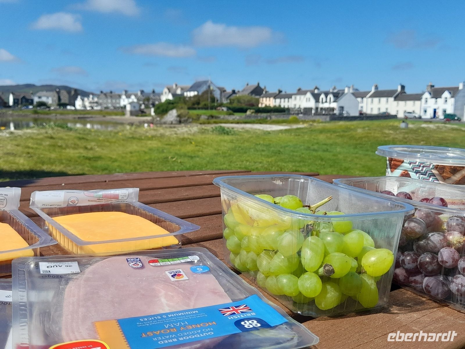 Picknick in Port Ellen &ndash; &copy; Sinah Witzig (Eberhardt TRAVEL)
